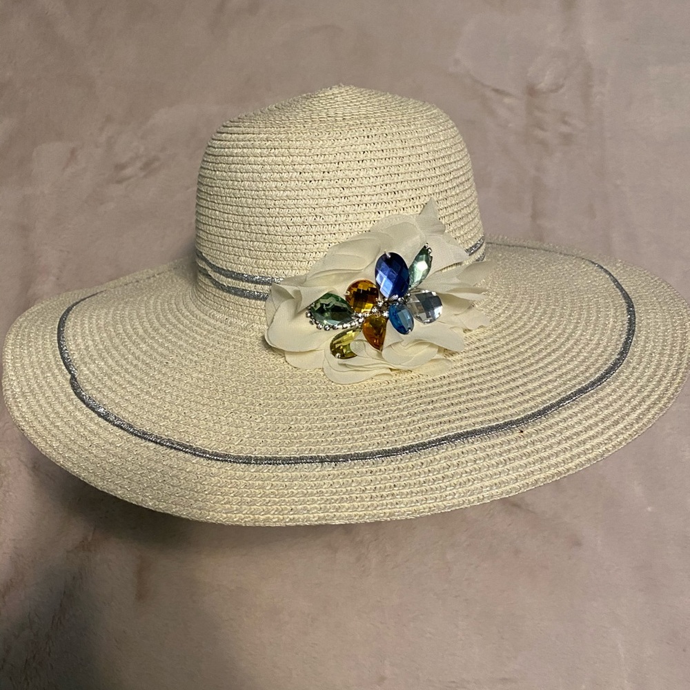 White  Sunday Hat 👒